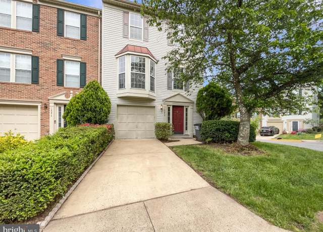 Property at 14272 Glade Spring Dr, Centreville, VA 20121, 3 beds, 2.5 baths