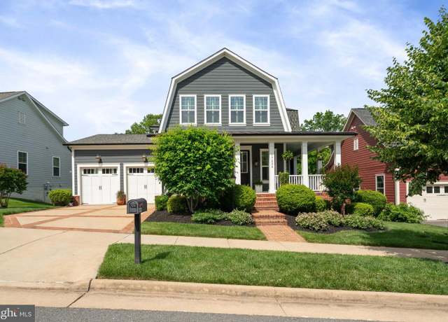 Property at 17232 Miss Packard Ct, Dumfries, VA 22026, 6 beds, 5.5 baths