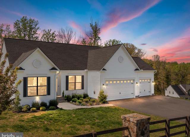 Property at 101 Brooke Point Ct, Stafford, VA 22554, 4 beds, 3 baths