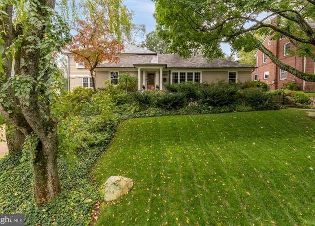 Property at 3250 Fessenden St NW, Washington, DC 20008, 4 beds, 5.5 baths