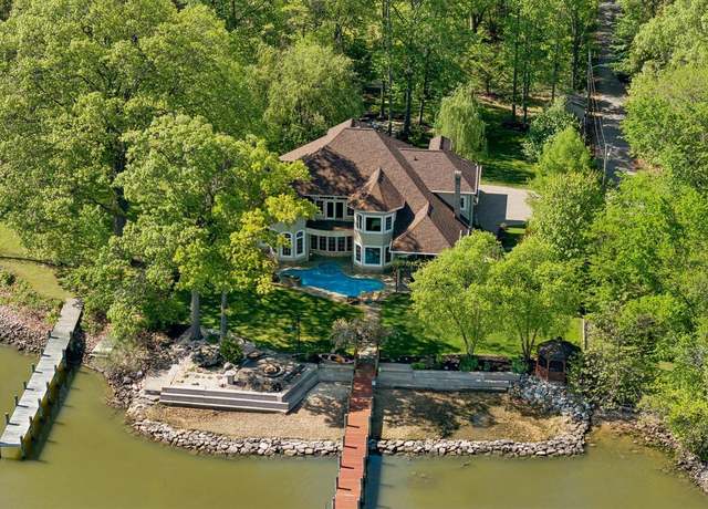 Property at 4819 Avery Rd, Shady Side, MD 20764, 5 beds, 4.5 baths