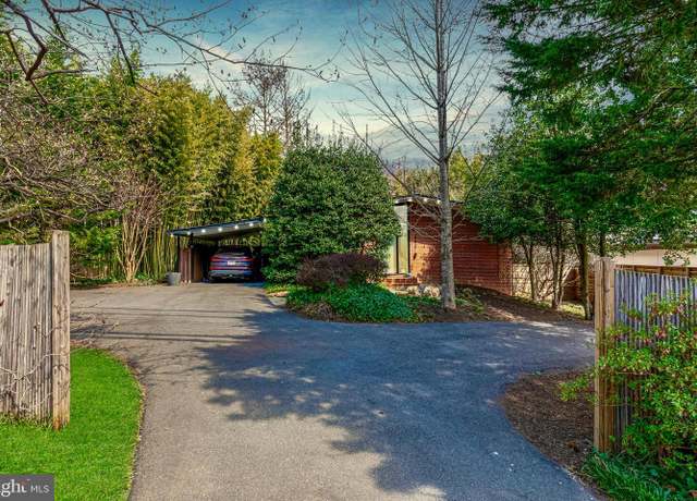 Property at 5807 Massachusetts Ave, Bethesda, MD 20816, 4 beds, 3 baths