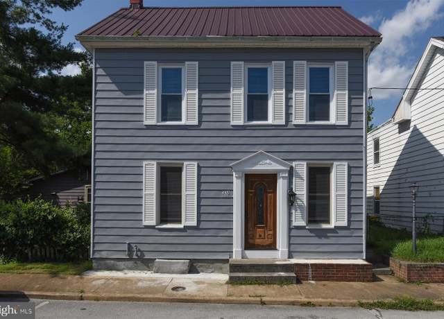 Property at 338 Liberty St, Hagerstown, MD 21740, 3 beds, 1 bath