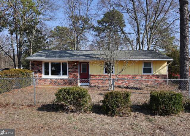 Property at 311 Mohawk Trl, Browns Mills, NJ 08015, 3 beds, 1 bath