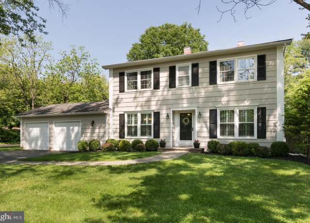 Property at 20 Wallingford Dr, Princeton, NJ 08540, 4 beds, 2.5 baths