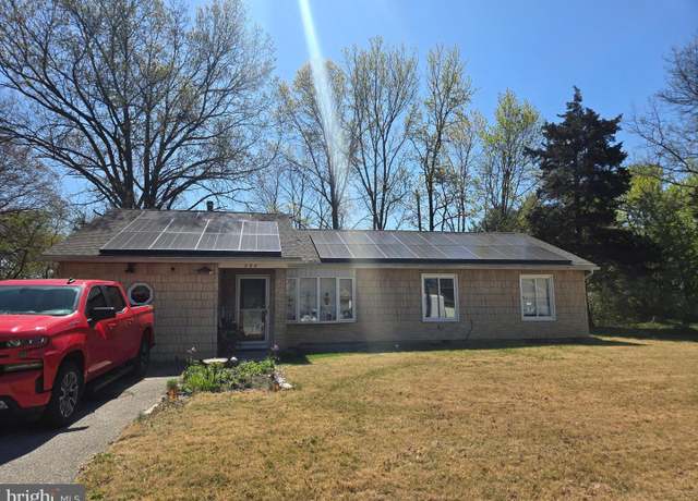 Property at 111 Wisteria Ln, Carneys Point, NJ 08069, 3 beds, 1 bath