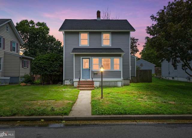 Property at 289 E St, Carneys Point, NJ 08069, 4 beds, 1.5 baths