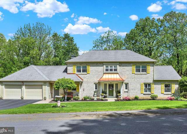 Property at 837 Kiehl Dr, Lemoyne, PA 17043, 5 beds, 3.5 baths