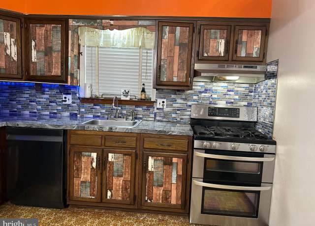 Property at 1829 Griffith St, Philadelphia, PA 19111, 3 beds, 2 baths