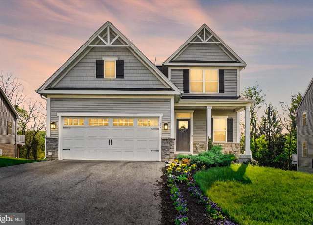 Property at 66 Lady Harrington Dr, York, PA 17402, 4 beds, 2.5 baths