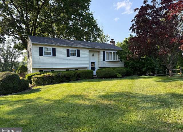Property at 25 Eagle Ln, Etters, PA 17319, 3 beds, 2.5 baths