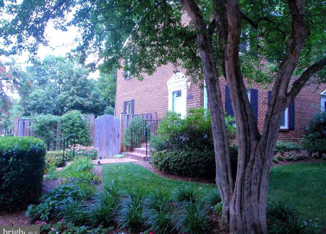 Property at 500 S Henry St S, Alexandria, VA 22314, 3 beds, 1.5 baths