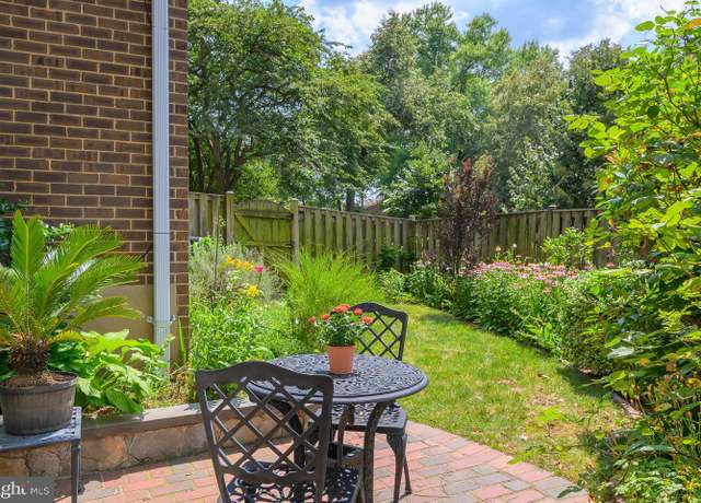 Property at 500 S Henry St S, Alexandria, VA 22314, 3 beds, 1.5 baths