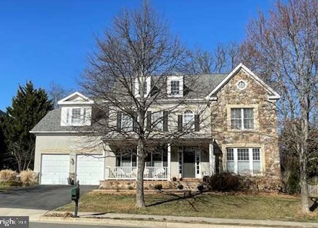 Property at 1804 Woods Edge Dr NE, Leesburg, VA 20176, 5 beds, 3.5 baths