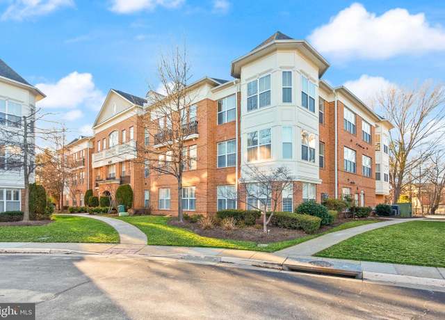 Property at 8610 Liberty Trl #102, Manassas, VA 20110, 1 bed, 1.5 baths