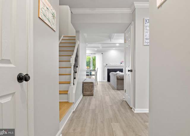 Property at 14983 Cheyenne Way, Haymarket, VA 20169, 3 beds, 1.5 baths