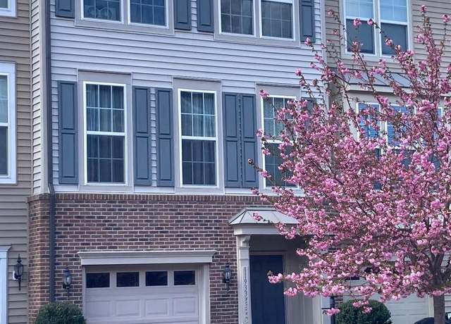 Property at 11933 Jade Lake Ln, Bristow, VA 20136, 3 beds, 3.5 baths