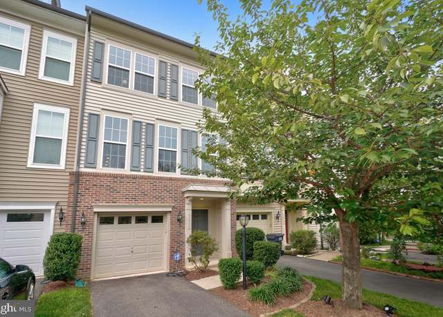 Property at 11933 Jade Lake Ln, Bristow, VA 20136, 3 beds, 3.5 baths