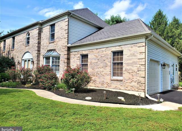 Property at 2 Meadowbrook, Newark, DE 19711, 4 beds, 3.5 baths