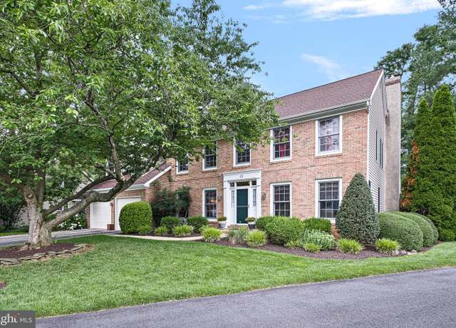 Property at 13 Bromley Ct, Wilmington, DE 19810, 4 beds, 2.5 baths