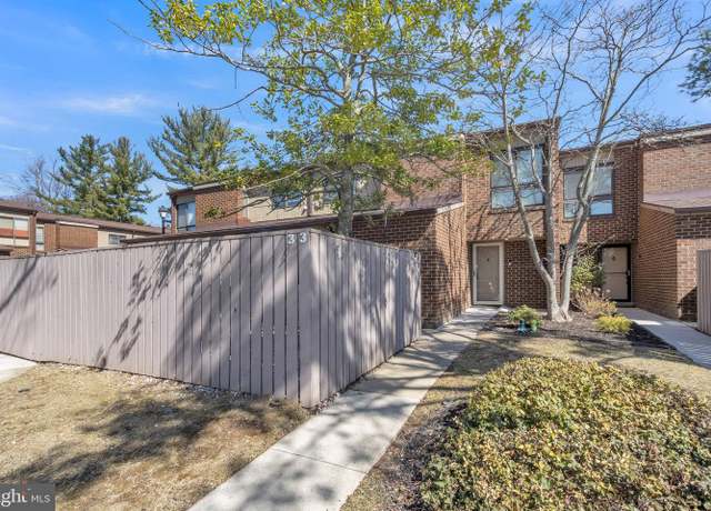 Property at 33 Farmhouse Ct Unit E, Pikesville, MD 21208, 4 beds, 2.5 baths