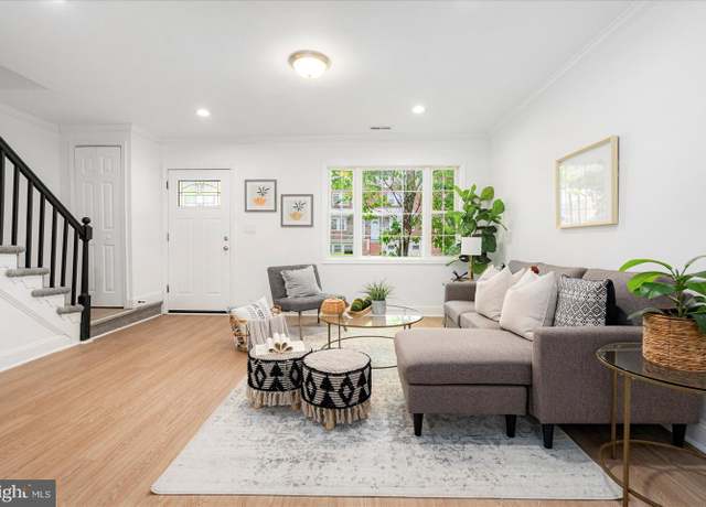 Property at 131 Cherrydell, Catonsville, MD 21228, 3 beds, 2 baths