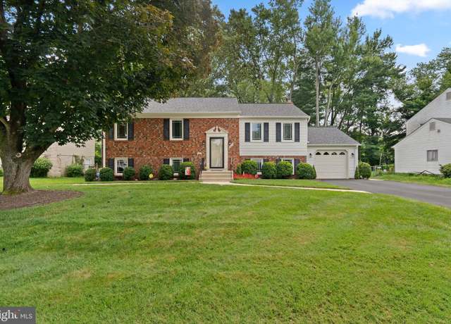 Property at 19425 Rena Ct, Brookeville, MD 20833, 5 beds, 3.5 baths