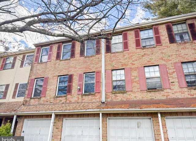 Property at 103 Chaucer Rd, Mount Laurel, NJ 08054, 5 beds, 4 baths