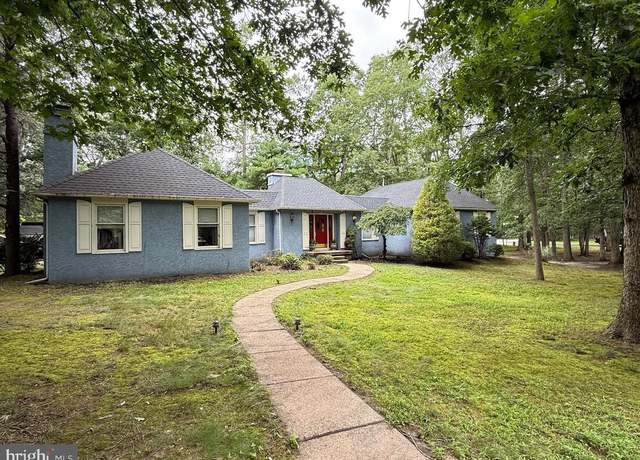 Property at 1 Castle Rd, Shamong, NJ 08088, 3 beds, 2.5 baths