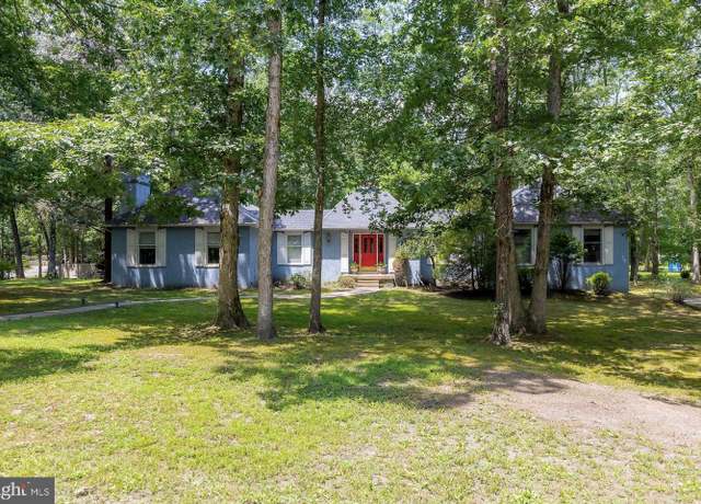 Property at 1 Castle Rd, Shamong, NJ 08088, 3 beds, 2.5 baths
