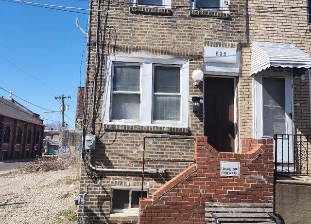 Property at 825 Dauphin St, Camden, NJ 08103, 3 beds, 1 bath