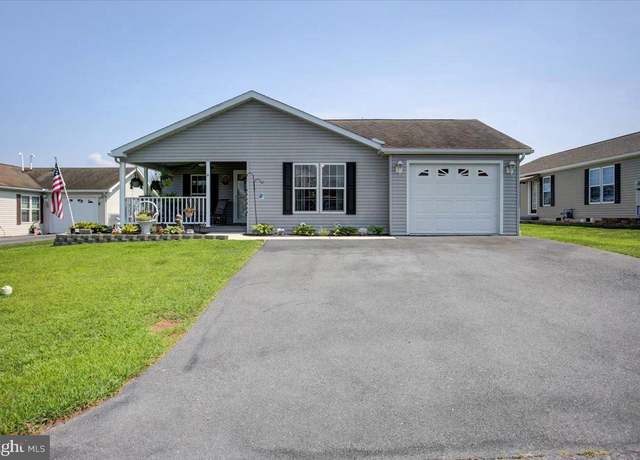 Property at 34 Michael Ct, Shippensburg, PA 17257, 2 beds, 2 baths