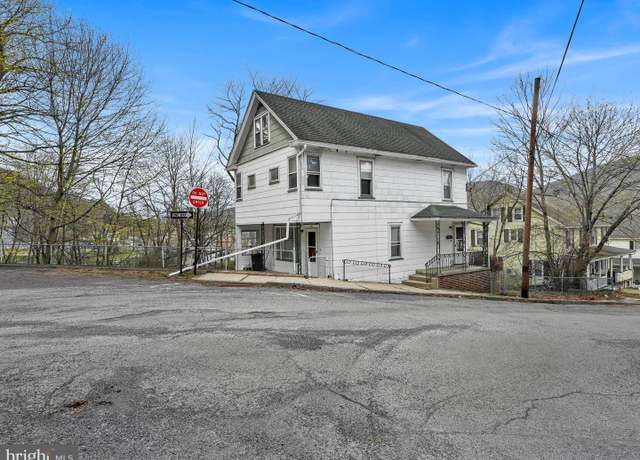 Property at 132 Allen St, Nesquehoning, PA 18240, 4 beds, 2 baths