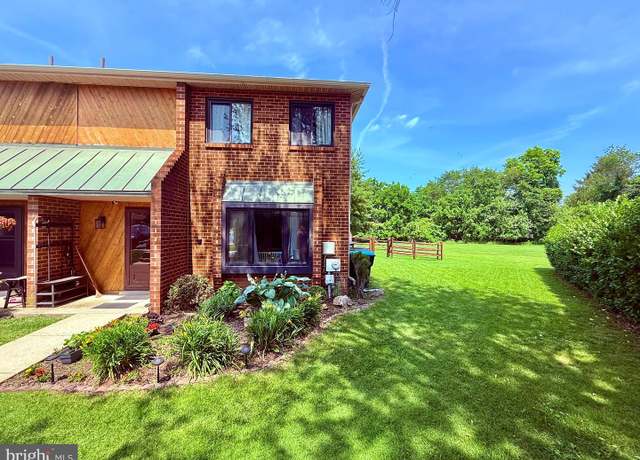 Property at 113 Conway Ct, Exton, PA 19341, 3 beds, 2.5 baths