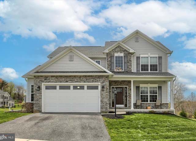 Property at 4504 Egret Dr, Harrisburg, PA 17112, 4 beds, 3.5 baths