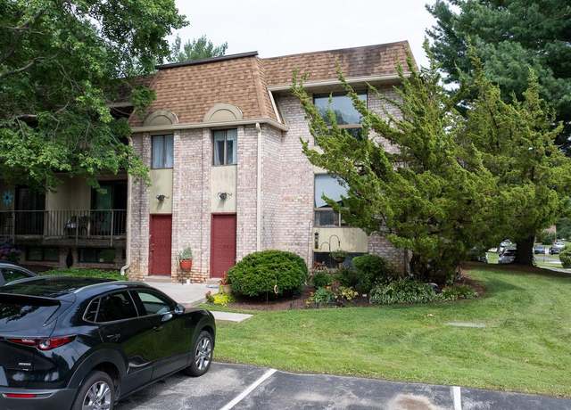 Property at 318-B Saybrook Ln Unit 10-B, Wallingford, PA 19086, 2 beds, 1 bath