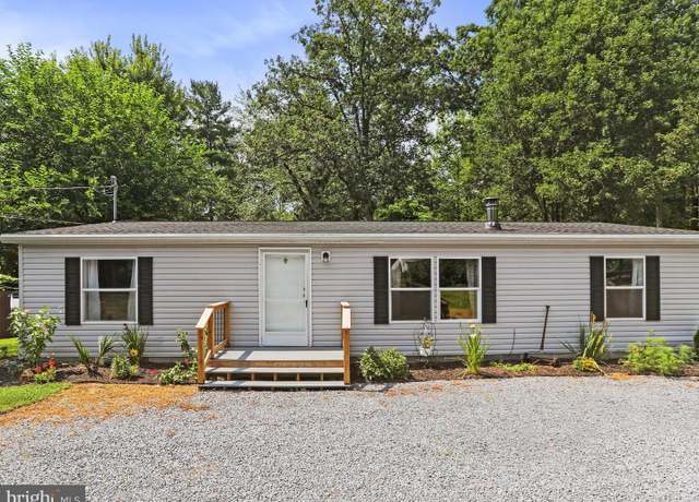Property at 5001 Wright Rd, Fayetteville, PA 17222, 3 beds, 2 baths