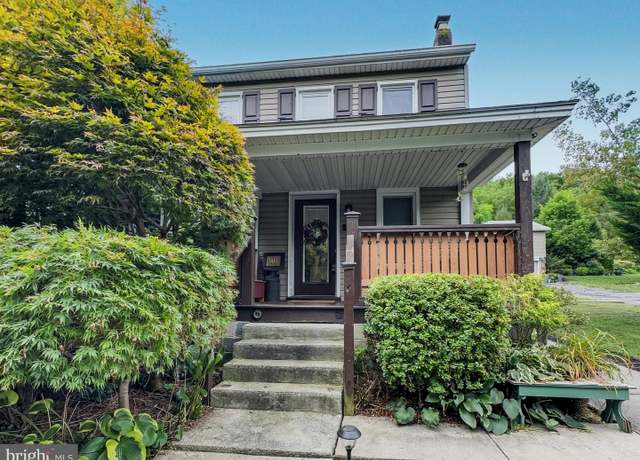 Property at 900 2nd St, Mount Wolf, PA 17347, 3 beds, 1 bath