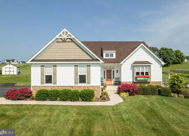Property at 110 Chanterelle Ct, Stephens City, VA 22655, 3 beds, 2.5 baths