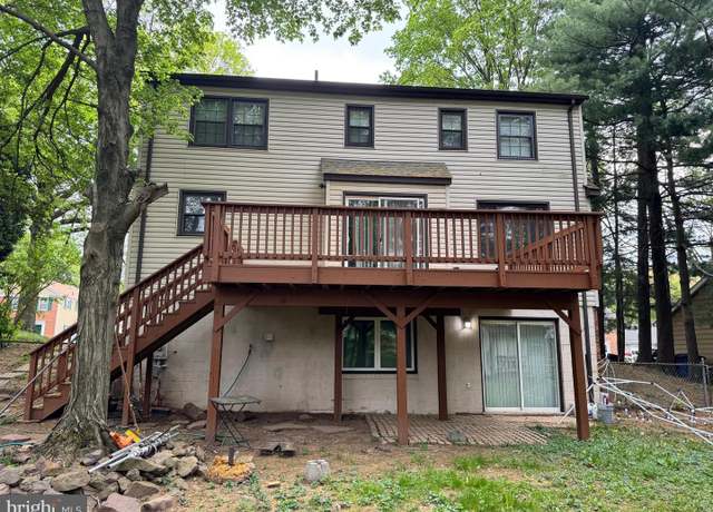 Property at 719 Palmer Dr, Herndon, VA 20170, 4 beds, 3.5 baths