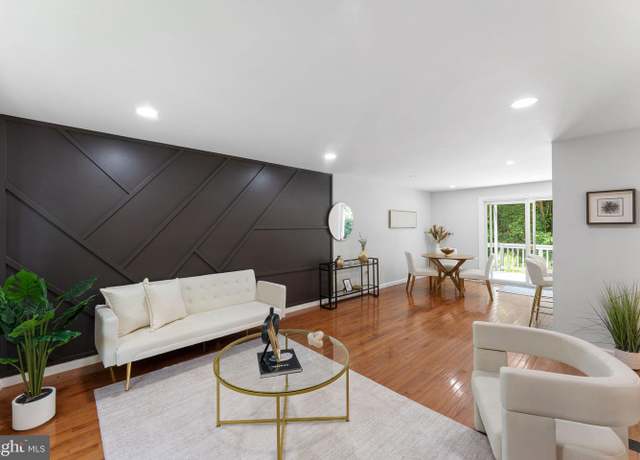 Property at 9117 Hunting Pines Pl, Fairfax, VA 22032, 4 beds, 4 baths