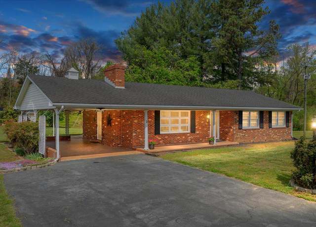 Property at 2 Greenfield Rd, Luray, VA 22835, 3 beds, 2.5 baths