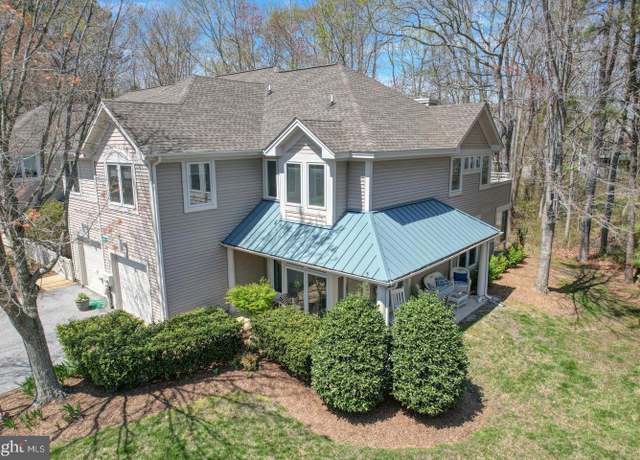 Property at 20018 Greenway #20018, Bethany Beach, DE 19930, 3 beds, 2.5 baths