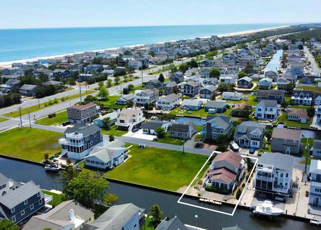 Property at 113 Henlopen Dr, South Bethany, DE 19930, 3 beds, 2.5 baths