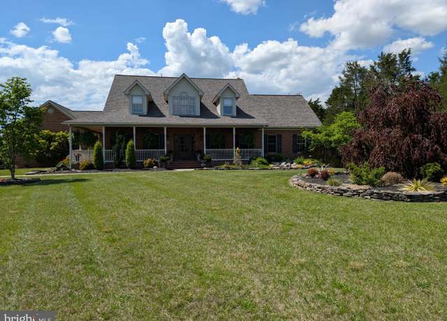 Property at 15920 River Bend Ct, Williamsport, MD 21795, 5 beds, 4.5 baths