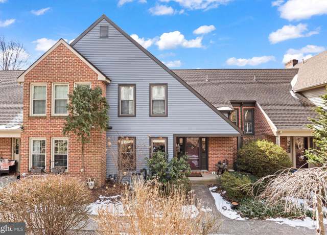 Property at 1151 Galway Ct, Hummelstown, PA 17036, 2 beds, 2.5 baths