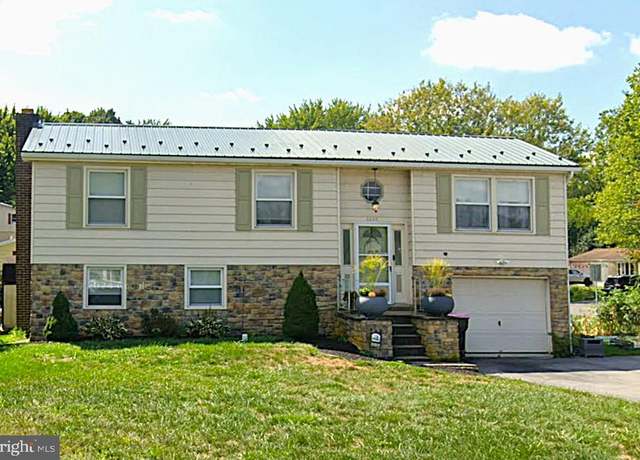 Property at 8258 Sheffield Manor Blvd, Waynesboro, PA 17268, 3 beds, 1.5 baths