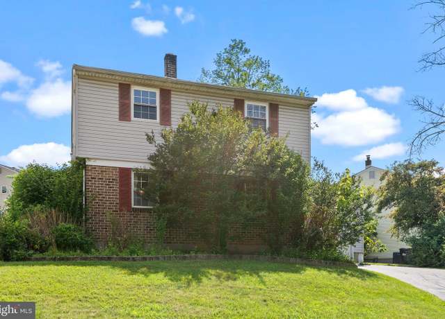 Property at 320 Thomas Dr, King Of Prussia, PA 19406, 4 beds, 2.5 baths