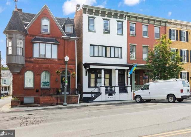 Property at 403 W Market St, Pottsville, PA 17901, 3 beds