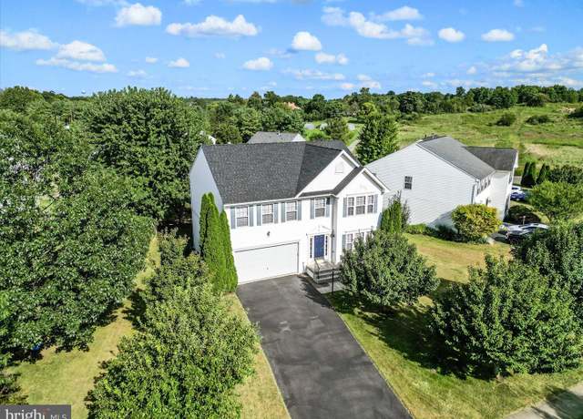 Property at 106 Homer Dr, Winchester, VA 22602, 4 beds, 3.5 baths